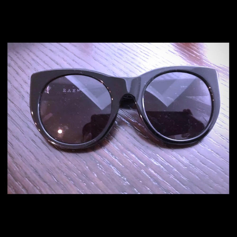 NEW RAEN DURANTE BLACK SUNGLASSES WITH POUCH